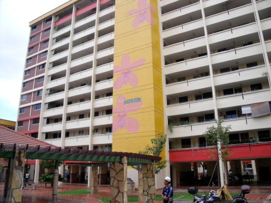 Yishun Street 72 thumbnail photo
